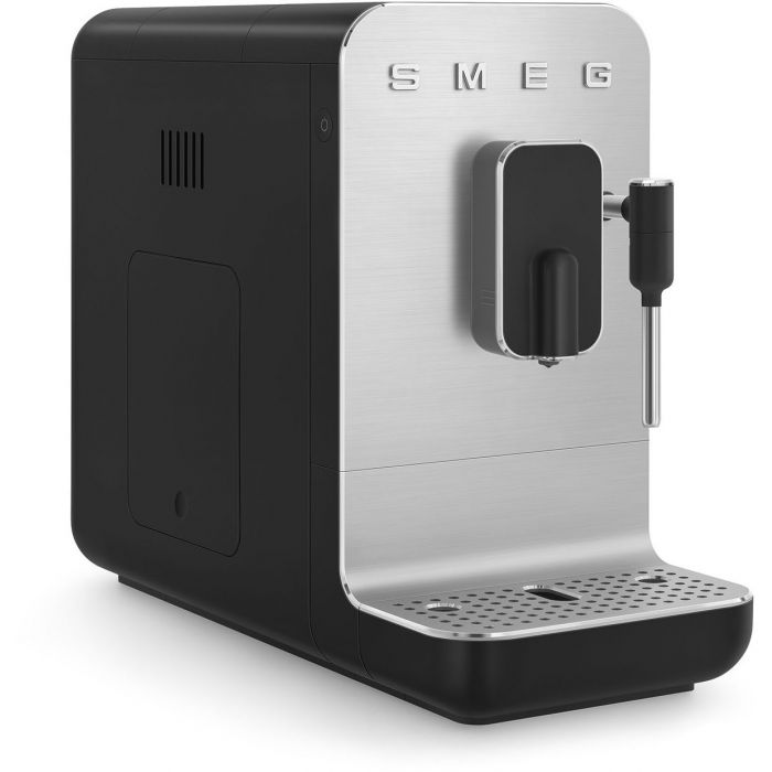 SMEG Kaffeevollautomat BCC02BLMEU - kaufen in Trier